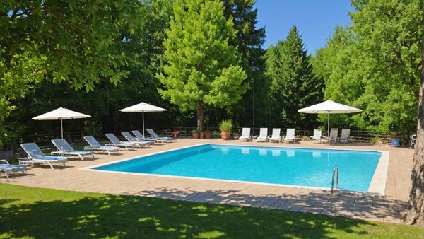 Quelles sont les meilleures destinations pour profiter d'une piscine dans votre camping en Ardèche ?